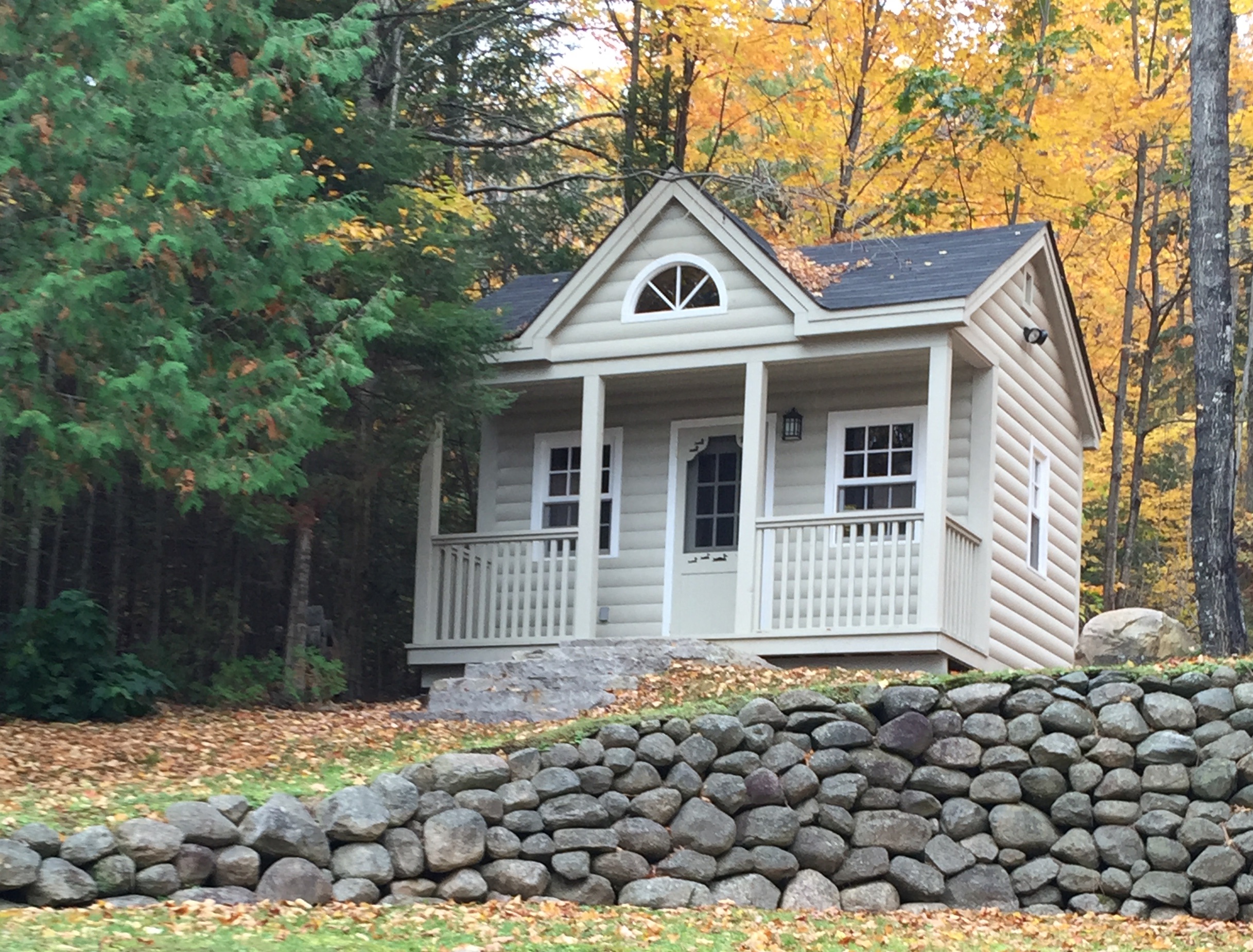 difference between cottage and cabin