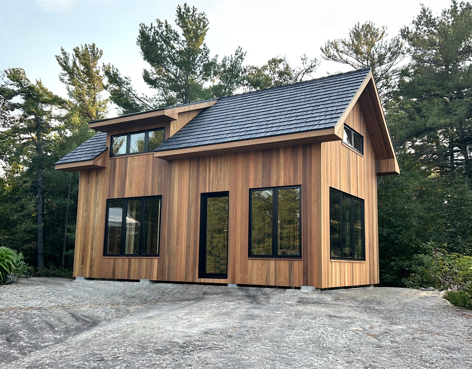 front view of a two stories cabin or cottage 15' x 28' size